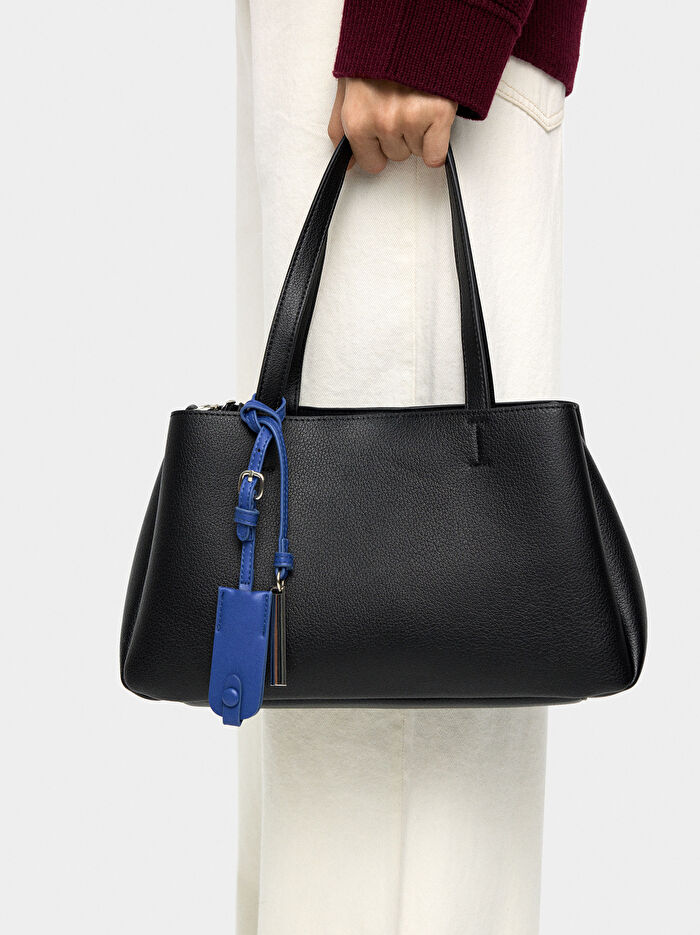 Charm'lı Düz Tote Çanta