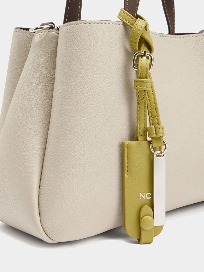 Charm'lı Düz Tote Çanta