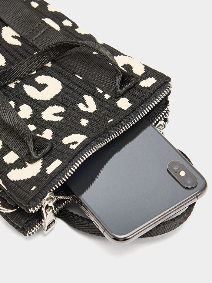 Jakarlı File Cep Telefonu Çantası