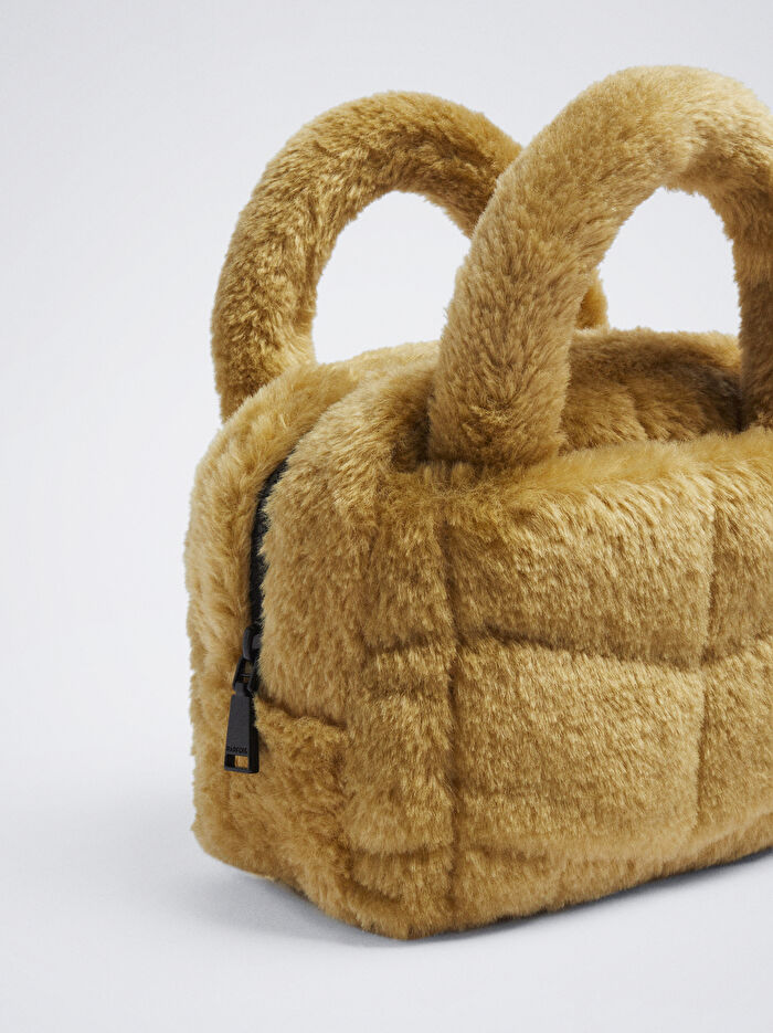 Suni Kürk Çapraz Askılı Çanta