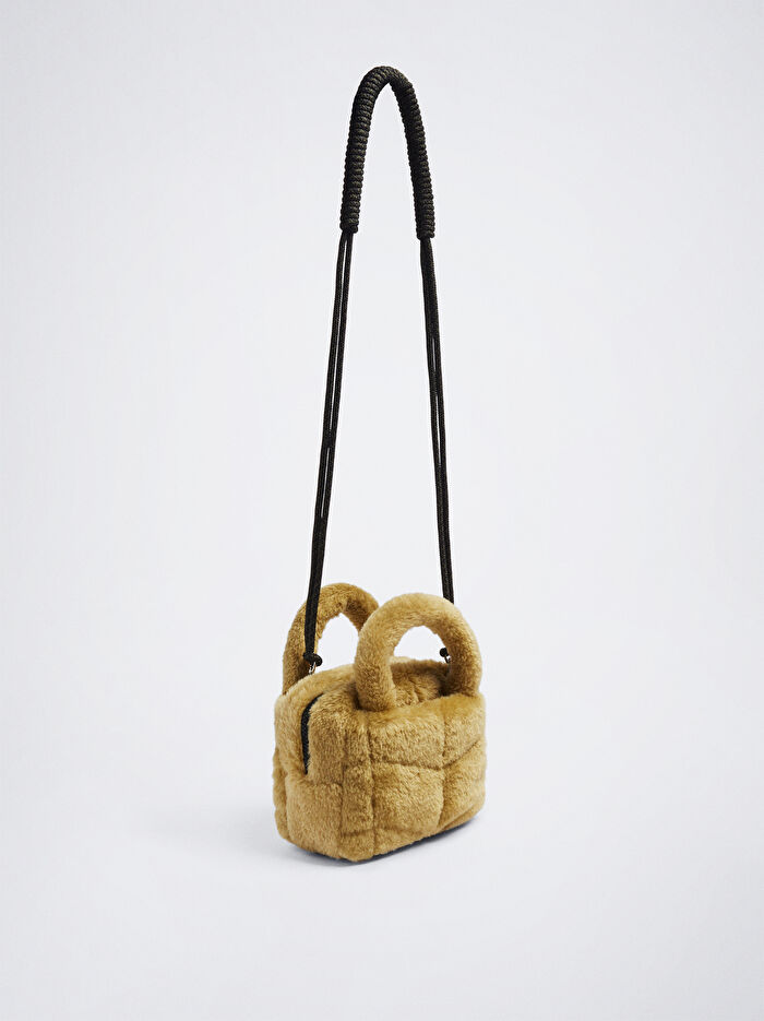 Suni Kürk Çapraz Askılı Çanta
