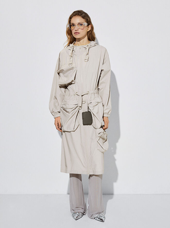 Cepli ve Kapüşonlu Parka