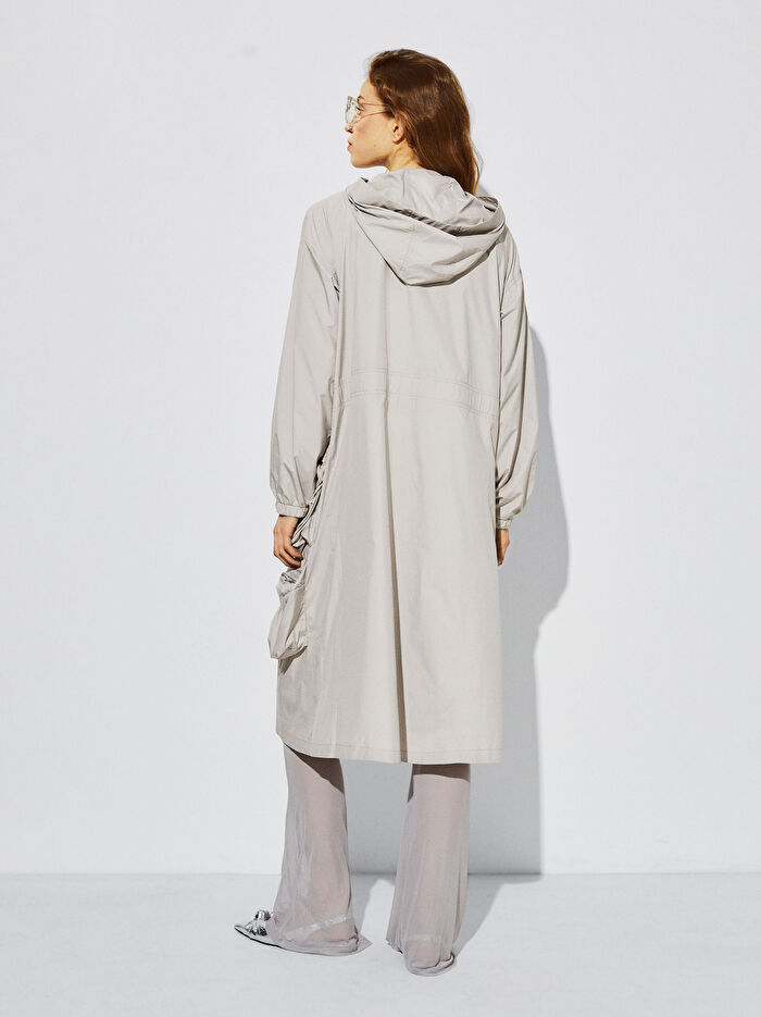 Cepli ve Kapüşonlu Parka