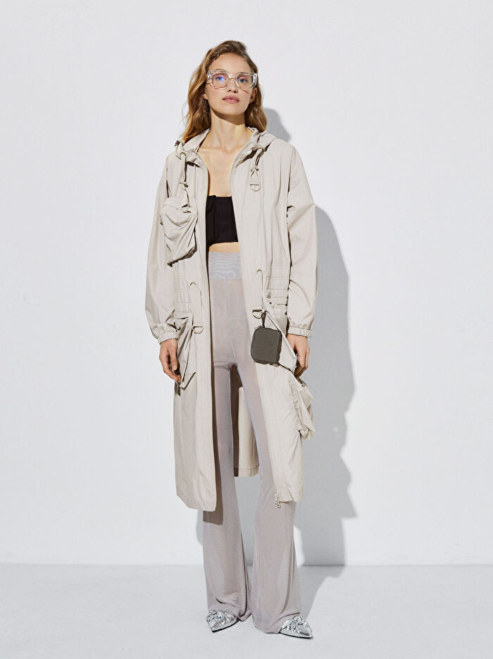 Cepli ve Kapüşonlu Parka