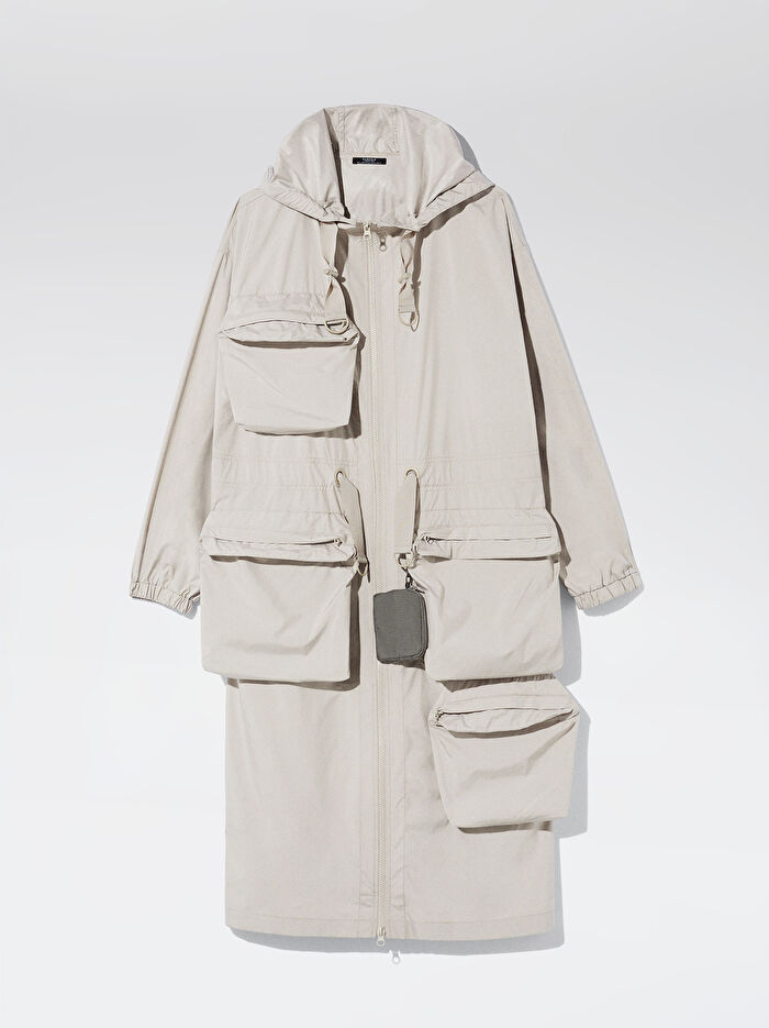 Cepli ve Kapüşonlu Parka