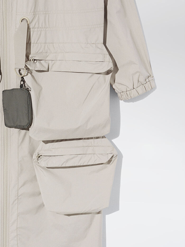 Cepli ve Kapüşonlu Parka