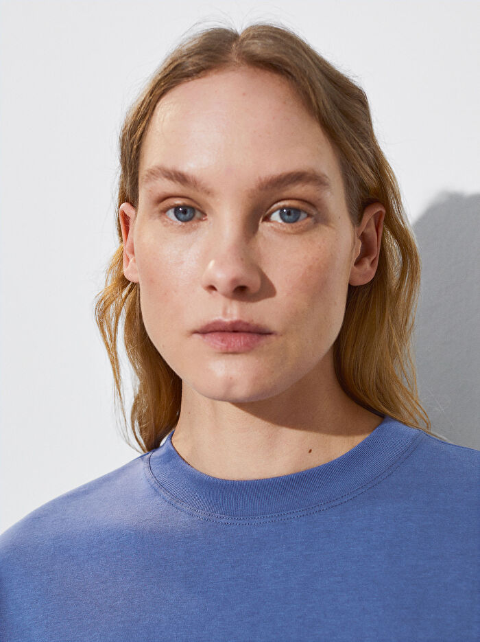 Yuvarlak Yakalı T-Shirt