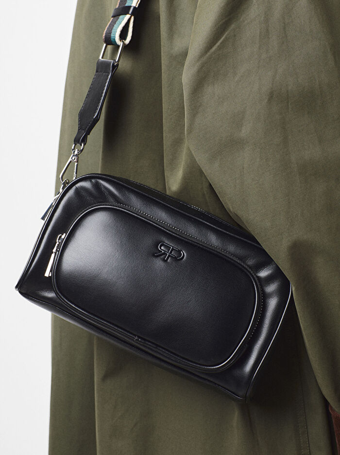 Üç Renkli Askılı Çapraz Çanta