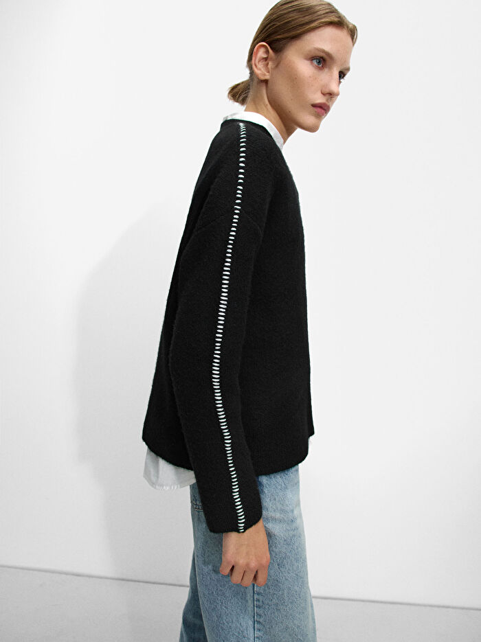 Üst Dikişli Örme Kazak