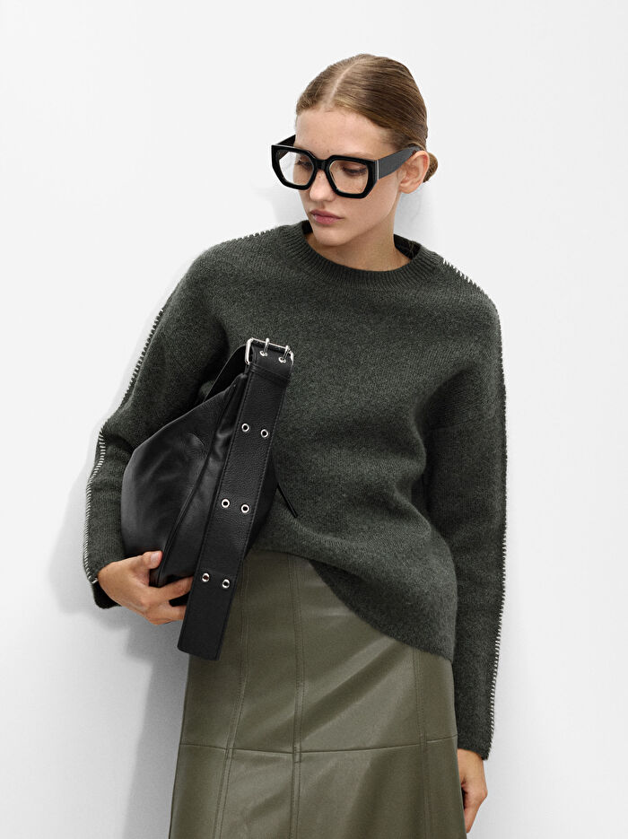 Üst Dikişli Örme Kazak