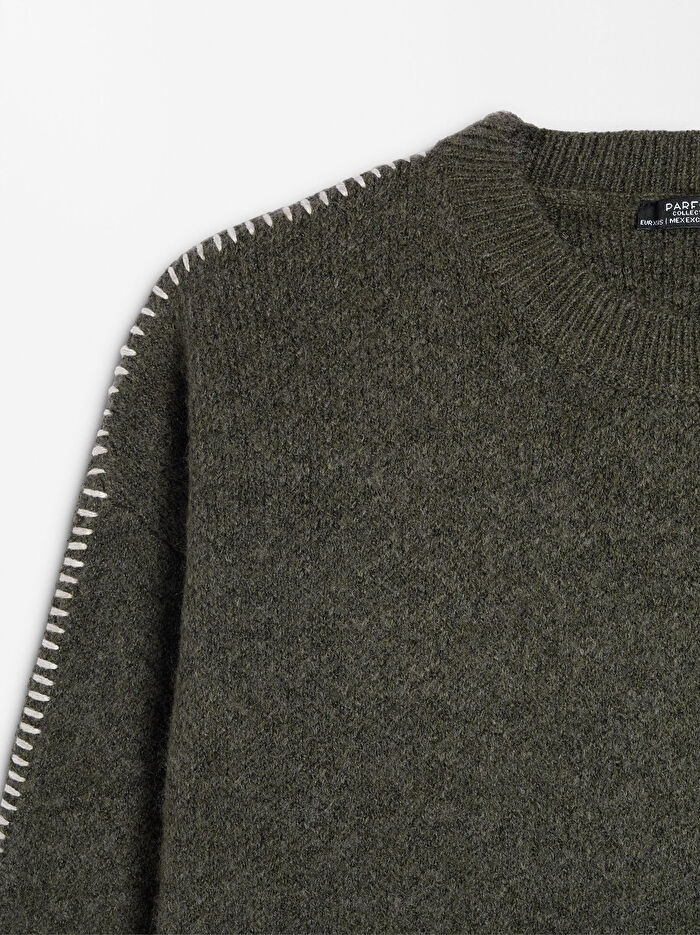 Üst Dikişli Örme Kazak