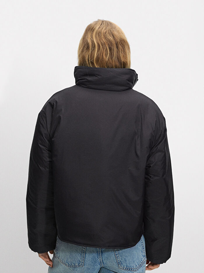 Yüksek Yakalı Kapitone Ceket