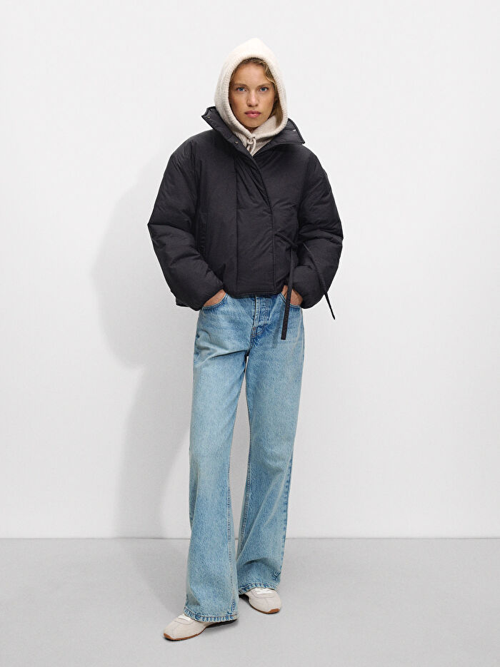 Yüksek Yakalı Kapitone Ceket