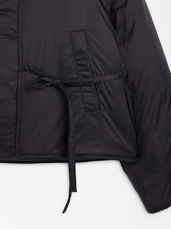 Yüksek Yakalı Kapitone Ceket