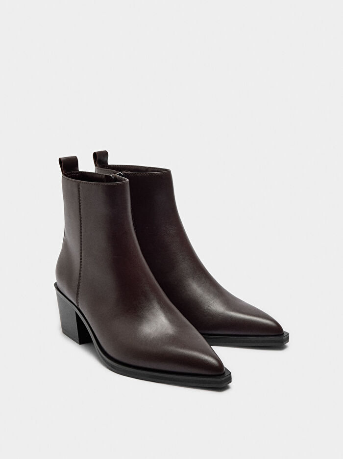 Geniş Topuklu Deri Bilekte Bot