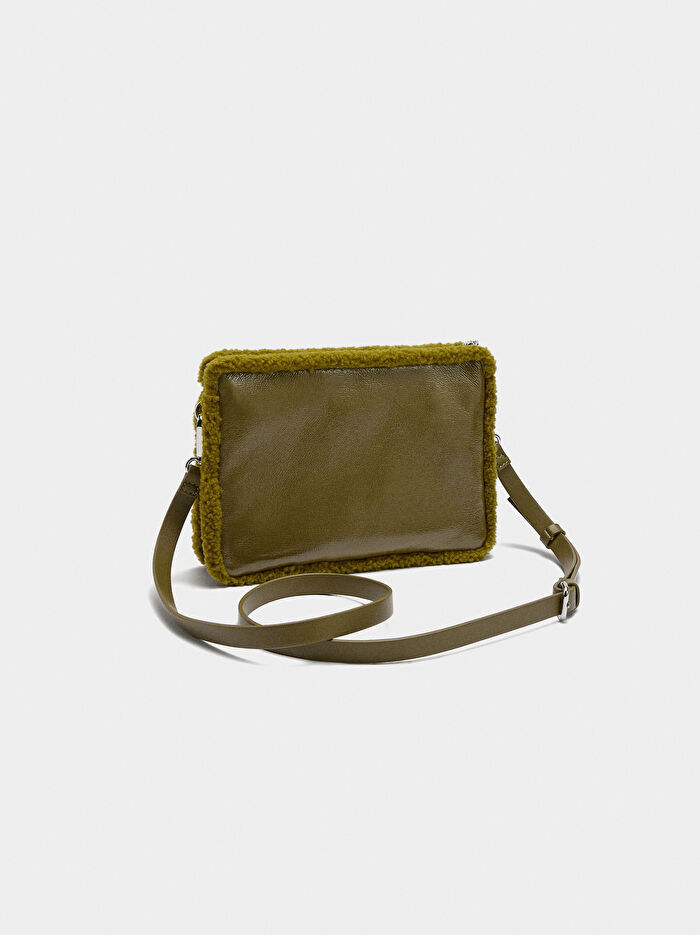 Kürk Efekt Kenarlı Çapraz Çanta