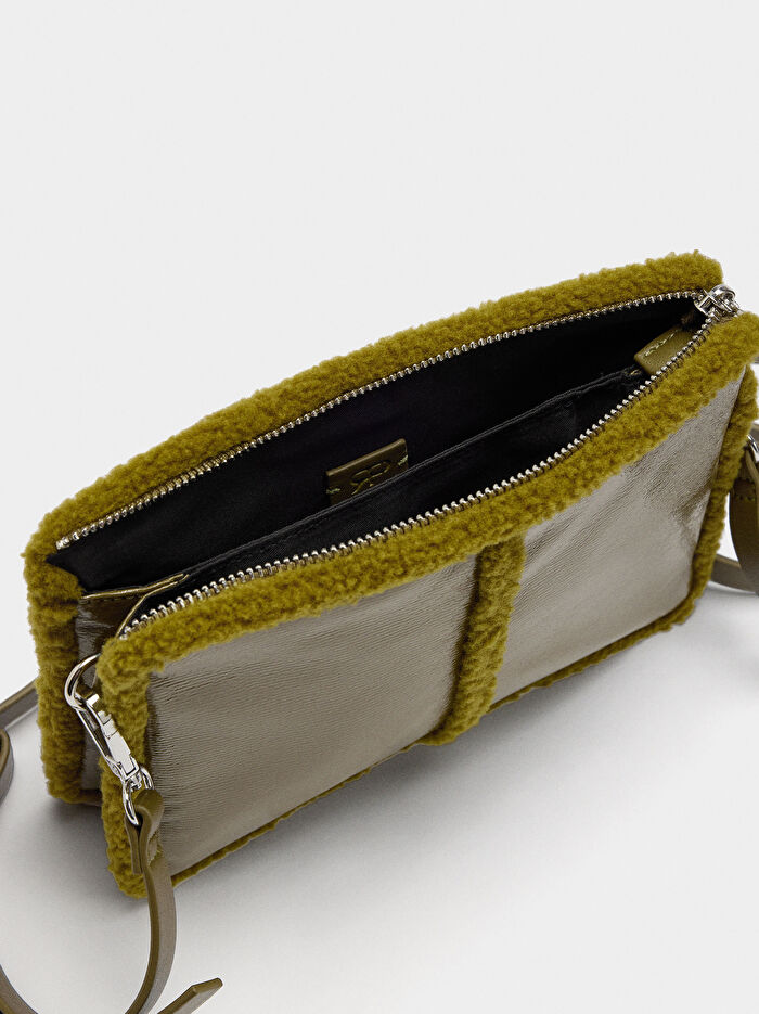 Kürk Efekt Kenarlı Çapraz Çanta