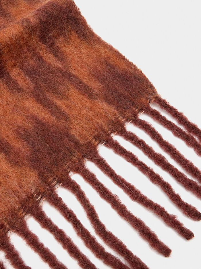 Püsküllü Desenli Atkı