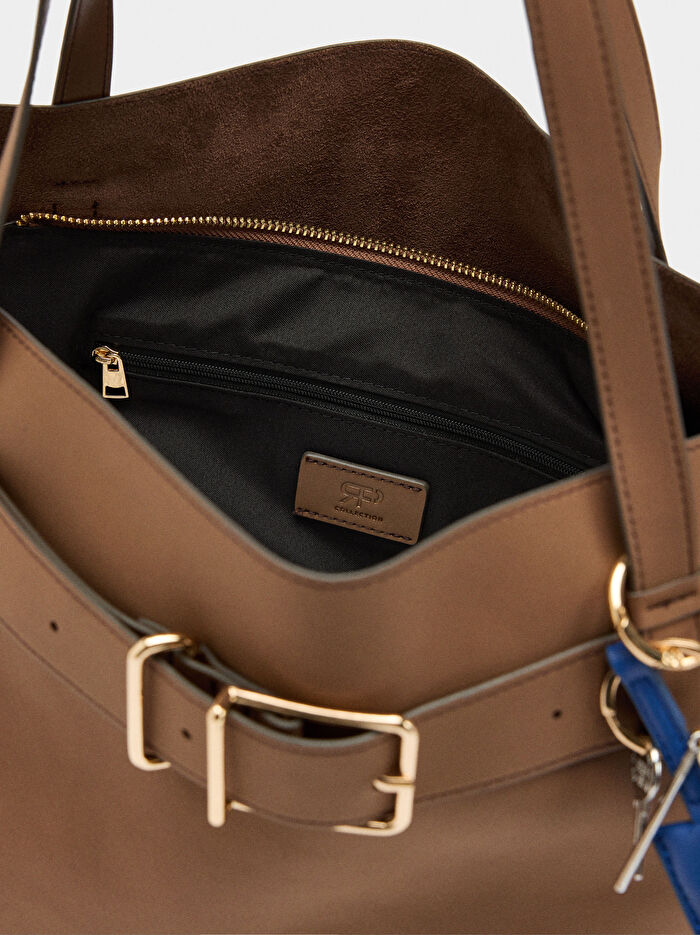 Kemer Detaylı ve Charm'lı Shopper Çanta