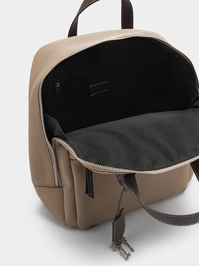 Teknik Kumaş Sırt Çantası