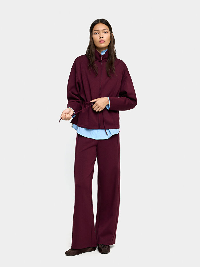 Fermuarlı ve Yüksek Yakalı Sweatshirt