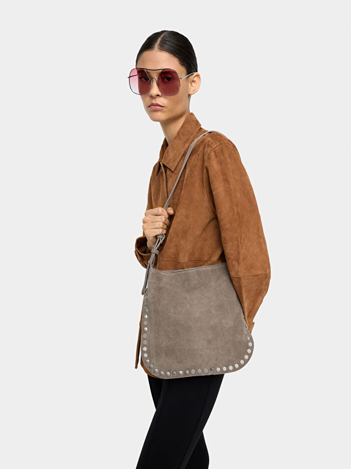 Zımba Detaylı Süet Deri Çapraz Askılı Çanta