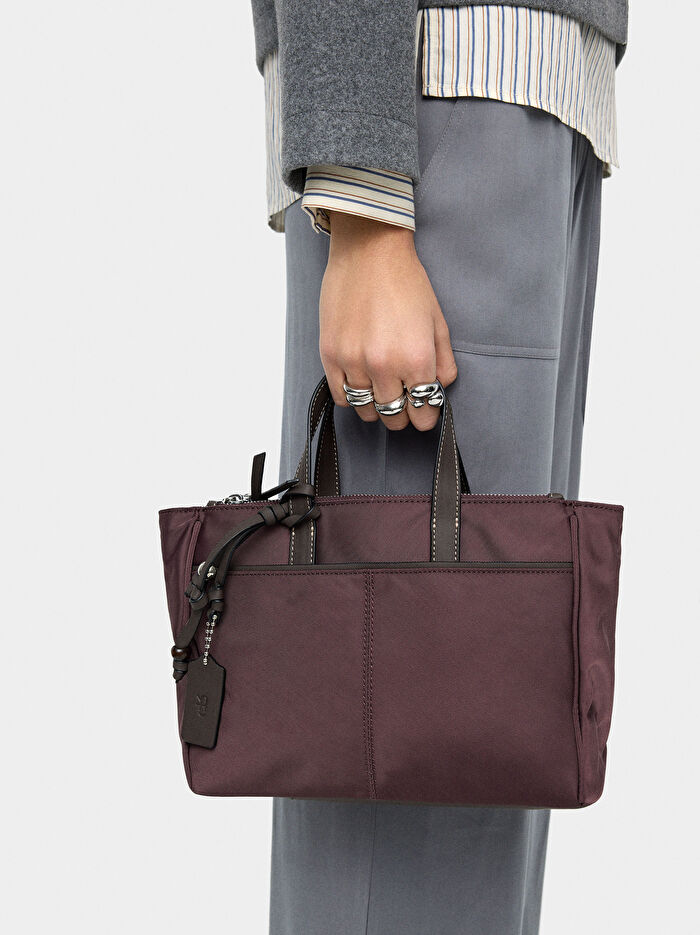 Teknik Kumaş Çapraz Askılı Tote Çanta