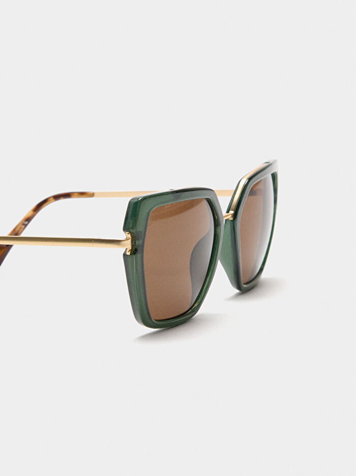 Kelebek Güneş Gözlüğü