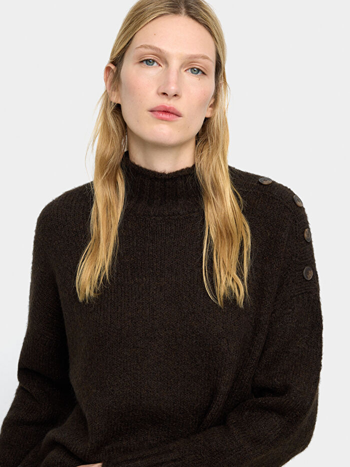 Düğme Detaylı Örme Kazak