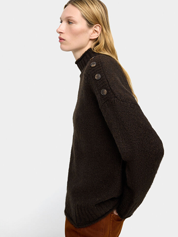 Düğme Detaylı Örme Kazak