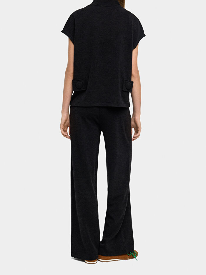 Yanları Detaylı Üst