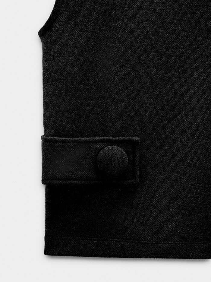 Yanları Detaylı Üst