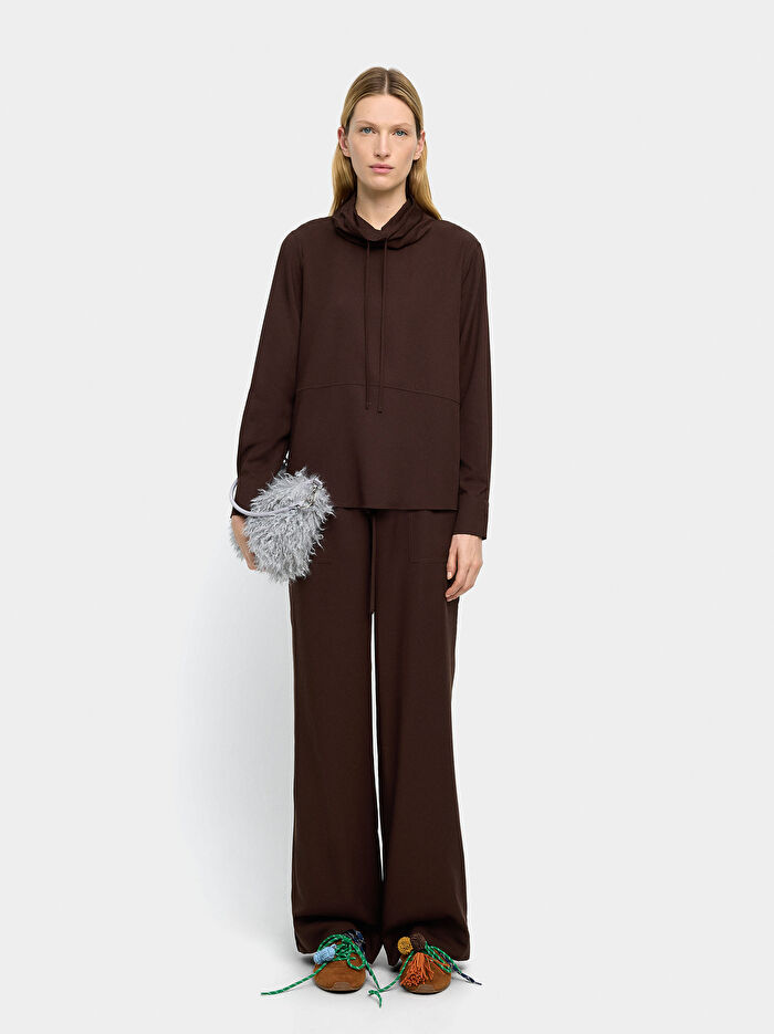 İpli Yüksek Yakalı Bluz