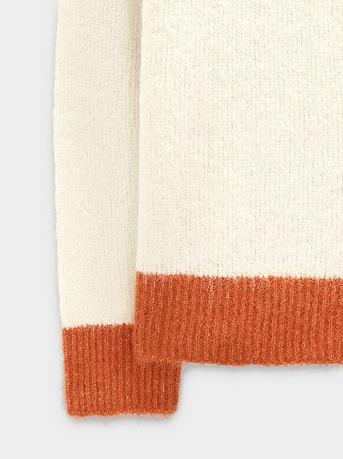 Kontrast Kenarlı Örme Kazak