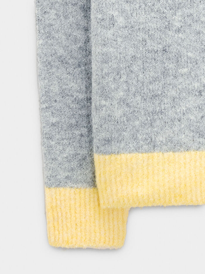 Kontrast Kenarlı Örme Kazak