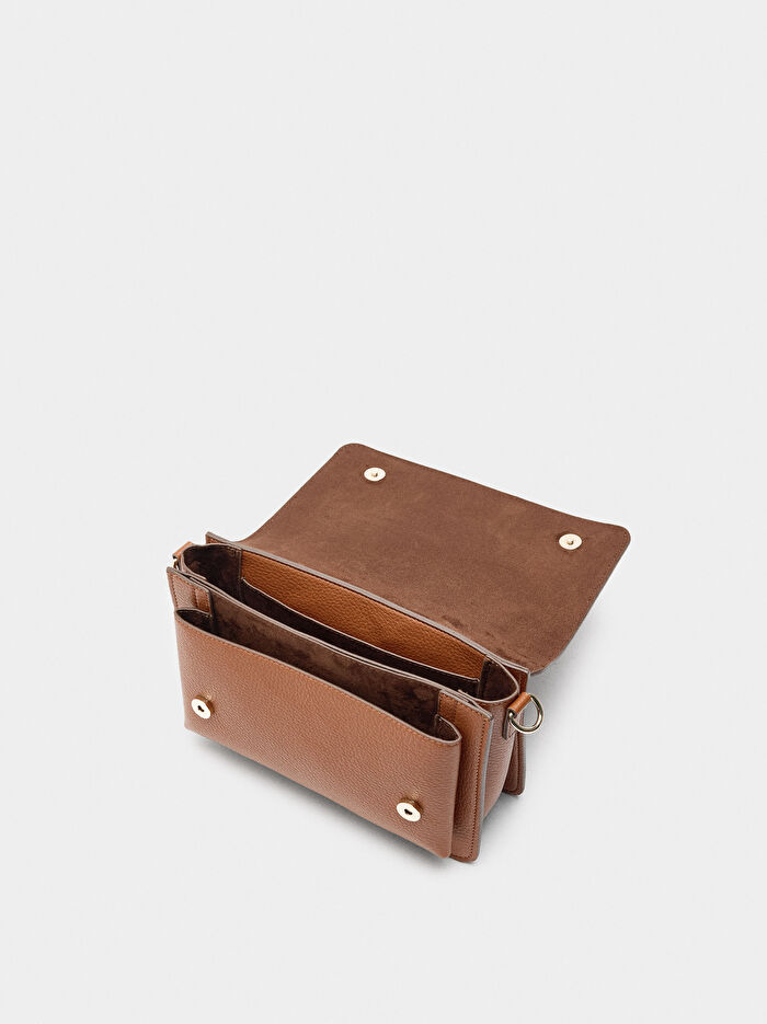 Kapaklı ve Deri Detaylı Çapraz Çanta