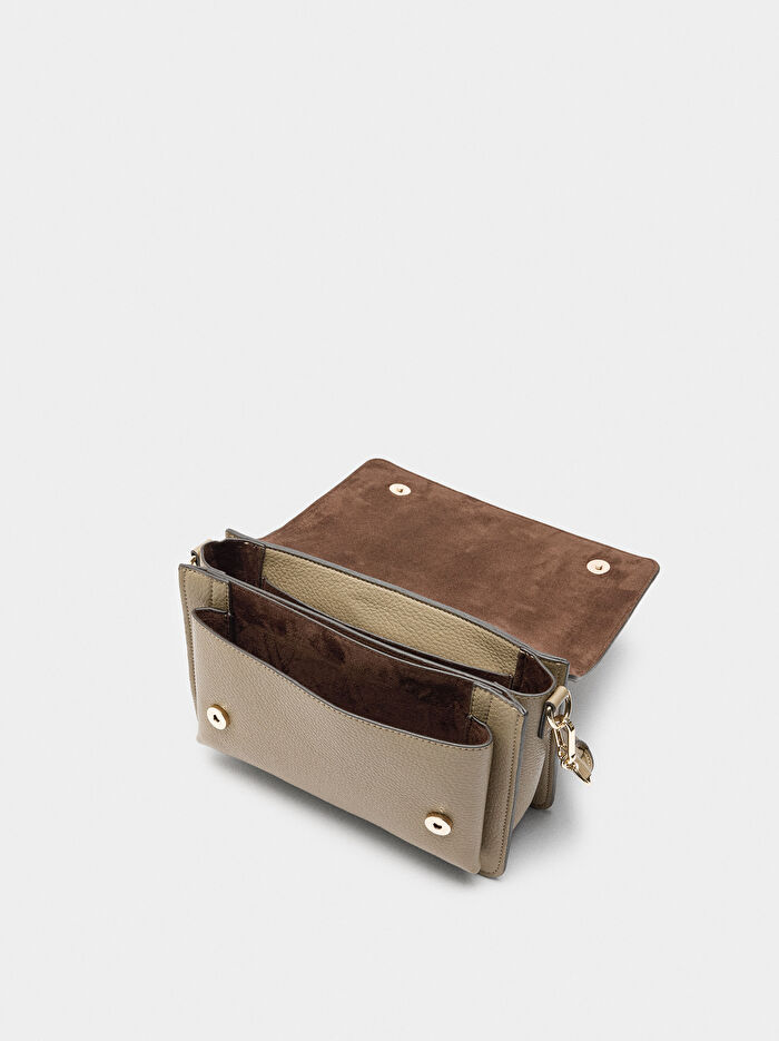 Kapaklı ve Deri Detaylı Çapraz Çanta