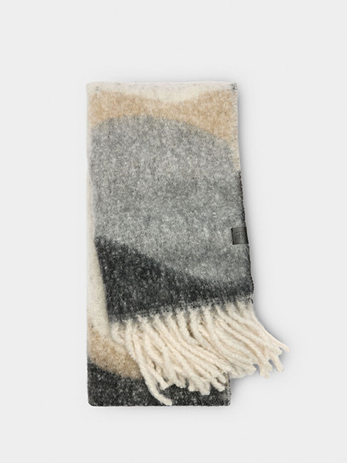 Dalgalı ve Püsküllü Atkı