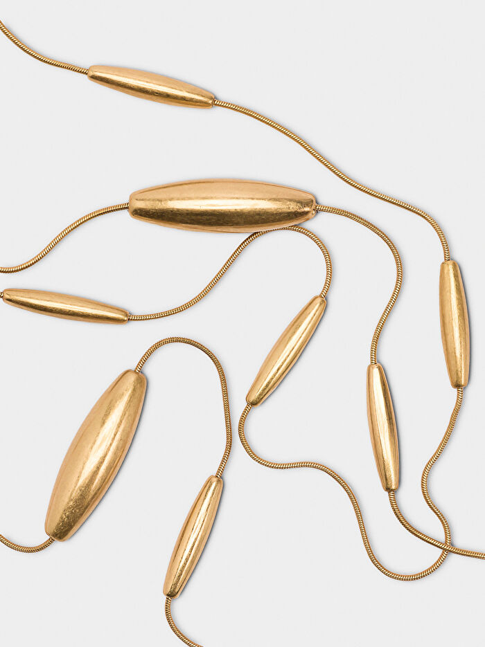 Metal Detaylı Uzun Kolye