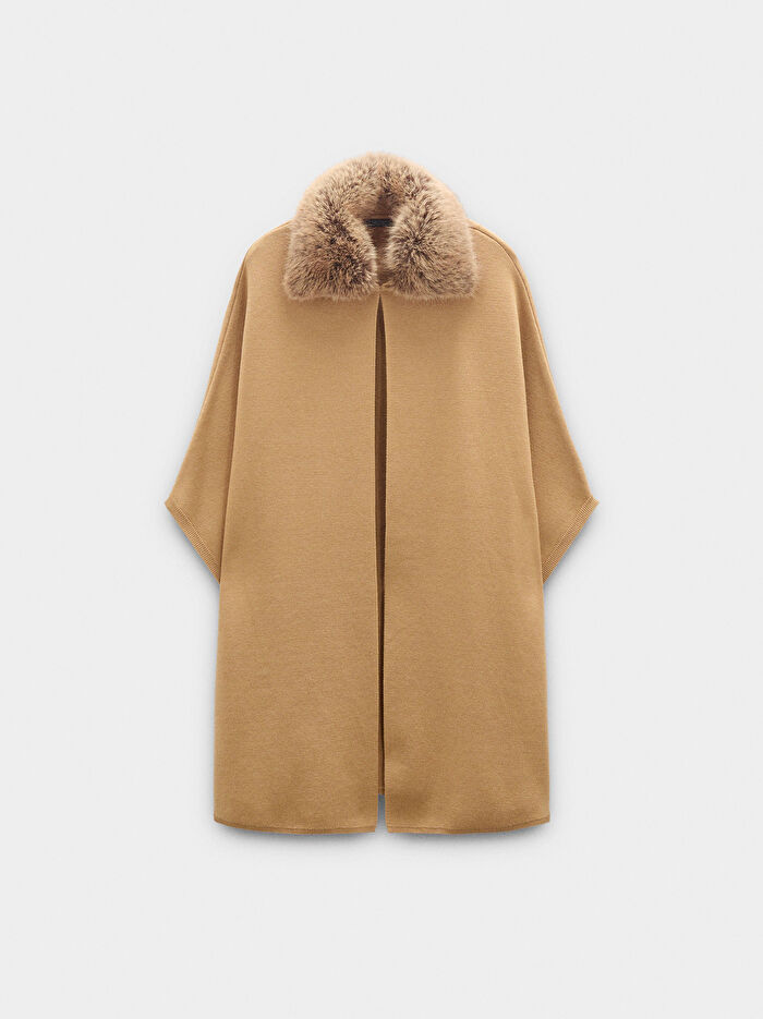 Yakası Kürk Efektli Örme Panço