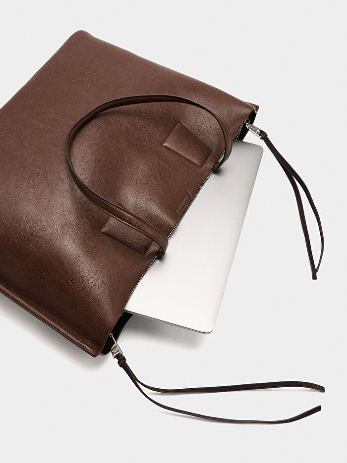 13 İnç Düz Laptop Çantası