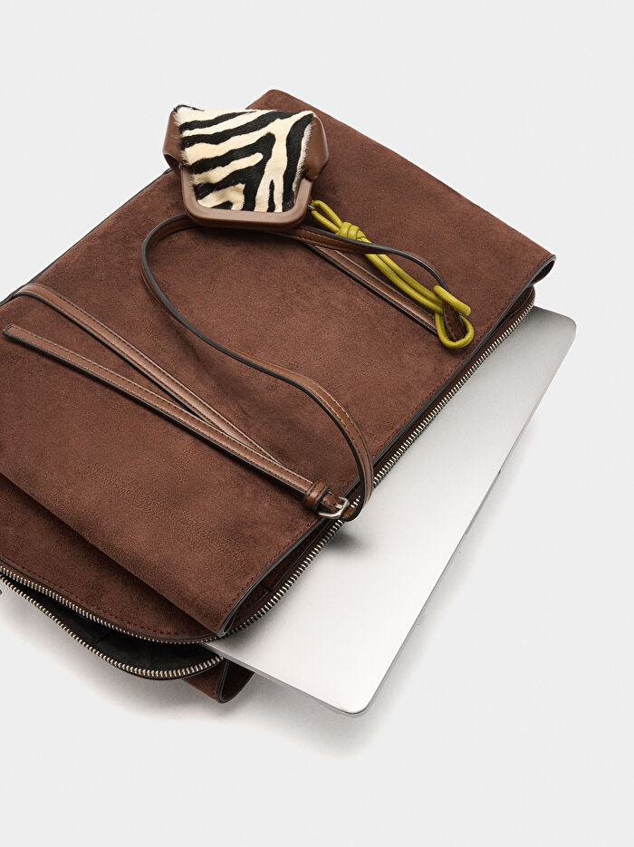 Deri Görünümlü Omuz Askılı 13 İnç Laptop Çantası