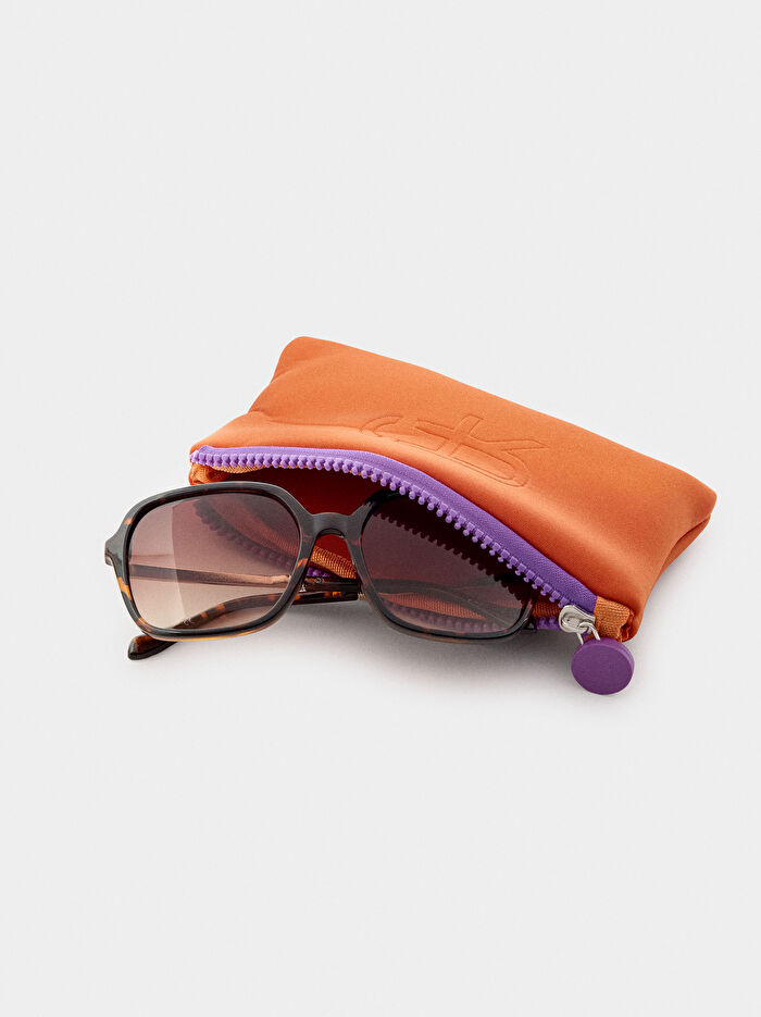 Kare Çerçeveli Güneş Gözlüğü