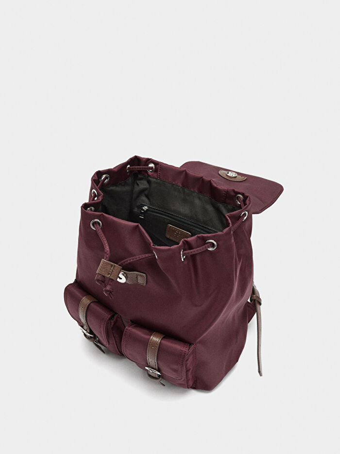 Charm'lı Teknik Kumaş Sırt Çantası