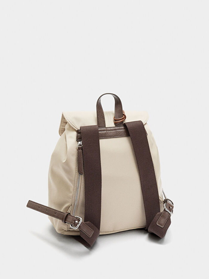 Charm'lı Teknik Kumaş Sırt Çantası