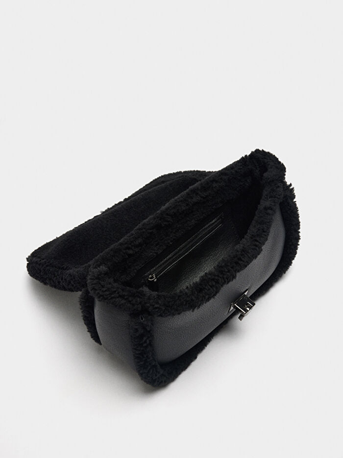 Kenarları Kürk Efektli Parti Çantası