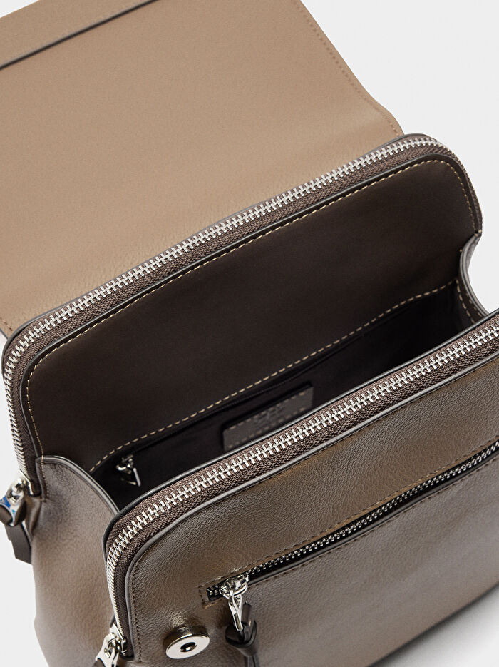 Kapaklı Renk Bloklu Sırt Çantası