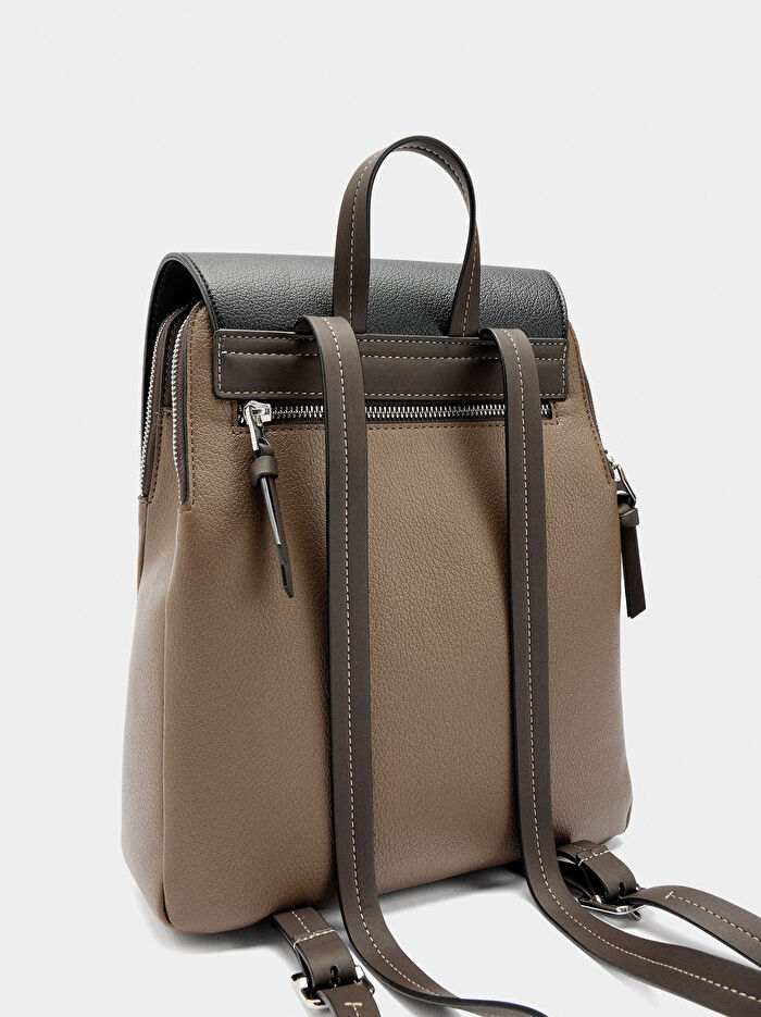 Kapaklı Renk Bloklu Sırt Çantası