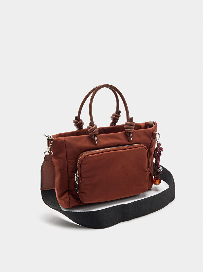 Charm'lı Teknik Kumaş Tote Çanta