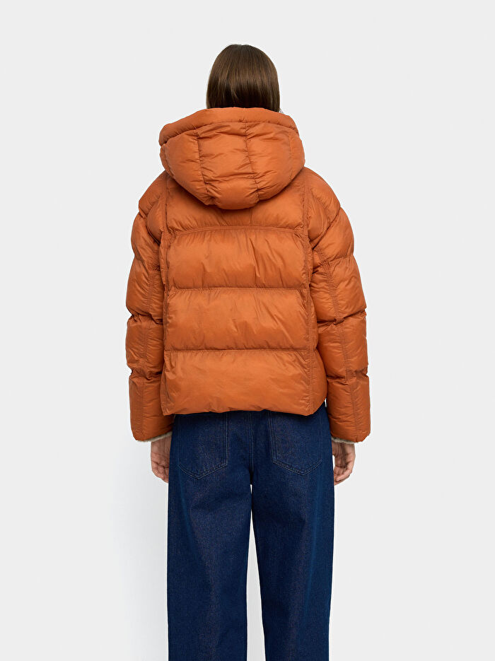 Çıkarılabilir Kapüşonlu Kapitone Ceket